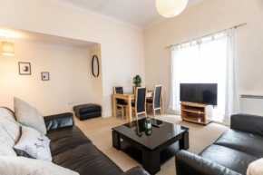 12 Bradford Old Town Swindon, 2 Bedroom, Sleeps 5, Free Secure Parking, Wifi, Long Stay Disc